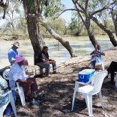 Elders on Narran River at Angledool with YN Water Co-ordinator