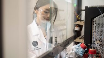 Scientists at work at the RNA Accelerator – the core facility  within the UNSW RNA Institute designed to expedite the discovery, manufacture and translation of RNA-based therapeutics and other products.