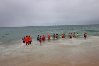 BOS program international students Coogee Beach.